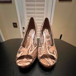 Tangius Eur Size 39 leather pump shoe